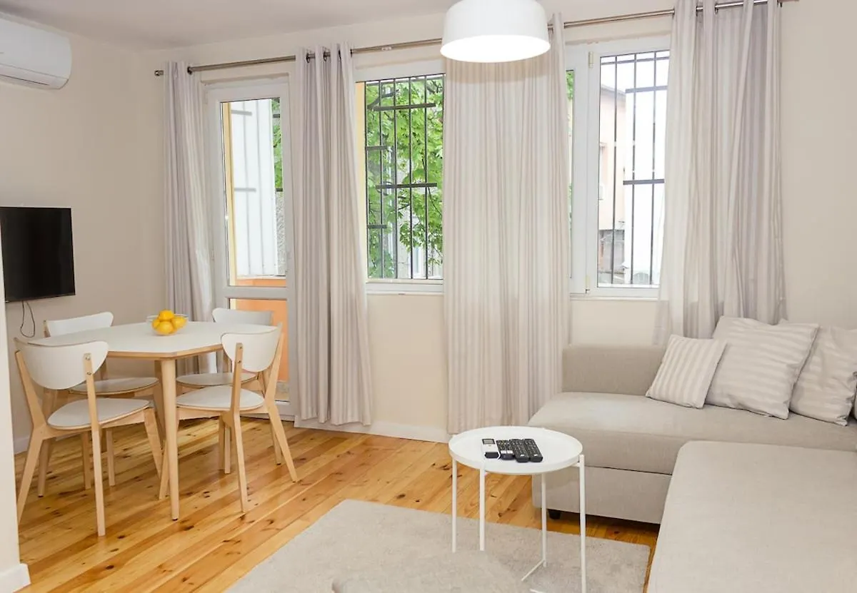 Cozy & Functional By The Opera Apartment Varna